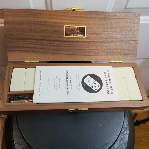 Handcrafted Dominic C. Armanino Five Up Co Dominos in Walnut Wood Box - Picture 5 of 16